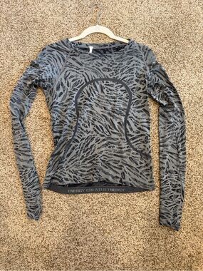 lululemon athletica Gray and Black Animal-Print Long Sleeve Top